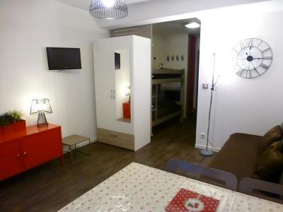 Rent in ski resort Studio sleeping corner 4 people (103) - Résidence le Grand Chalet - Brides Les Bains - Apartment