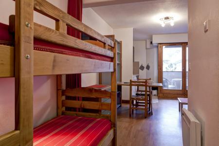 Rent in ski resort Studio sleeping corner 4 people (216) - Résidence le Grand Chalet - Brides Les Bains - Cabin