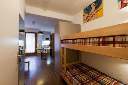 Rent in ski resort Studio sleeping corner 4 people (305) - Résidence le Grand Chalet - Brides Les Bains - Bunk beds