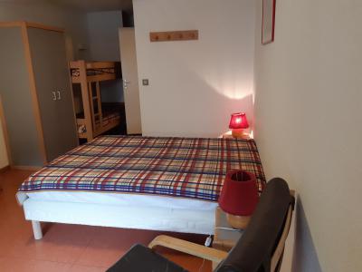 Rent in ski resort Studio sleeping corner 4 people (309) - Résidence le Grand Chalet - Brides Les Bains - Apartment