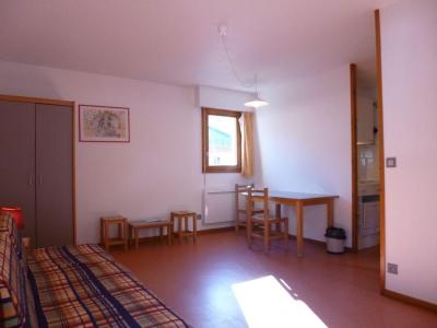 Rent in ski resort Studio sleeping corner 4 people (311) - Résidence le Grand Chalet - Brides Les Bains - Living room