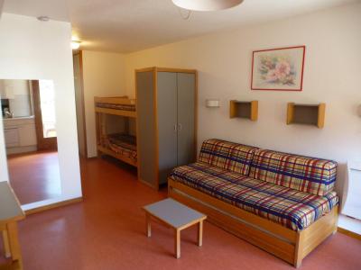 Rent in ski resort Studio sleeping corner 4 people (313) - Résidence le Grand Chalet - Brides Les Bains - Living room