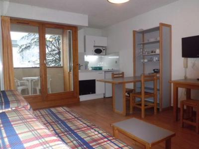 Rent in ski resort Studio sleeping corner 4 people (315) - Résidence le Grand Chalet - Brides Les Bains - Living room