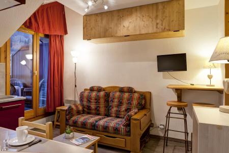 Rent in ski resort Studio sleeping corner 4 people (506) - Résidence le Grand Chalet - Brides Les Bains - Living room