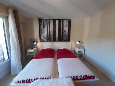 Rent in ski resort Studio 2 people (54) - Résidence Villa Louise - Brides Les Bains - Bedroom