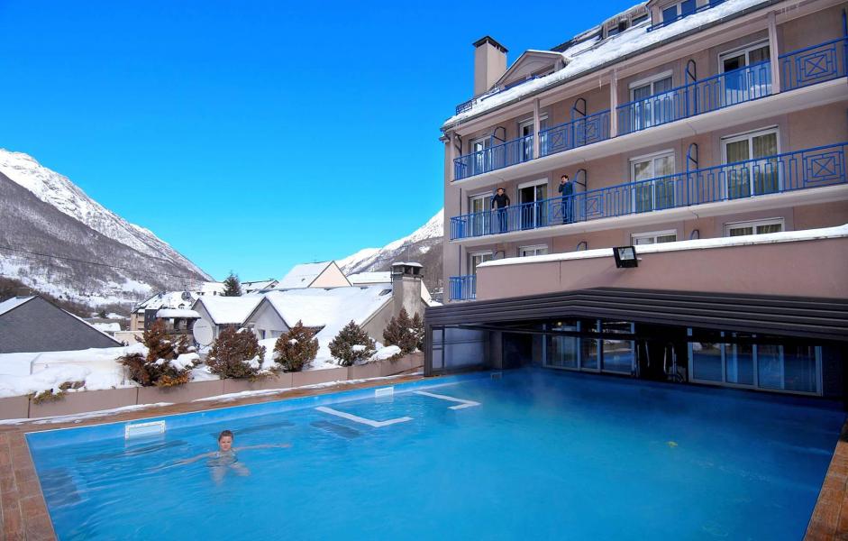 Rent in ski resort Résidence Balnéo Aladin - Cauterets - Winter outside