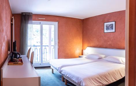 Rent in ski resort Résidence Balnéo Aladin - Cauterets - Bedroom