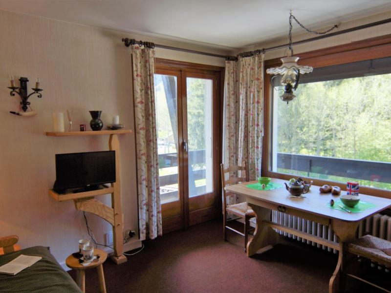 Rent in ski resort 2 room apartment 4 people (4) - Alpen Roc - Chamonix - Living room