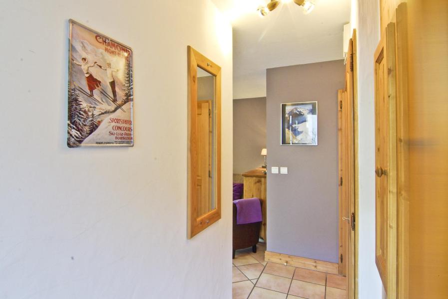 Rent in ski resort 3 room apartment 6 people - Chalet Clos des Etoiles - Chamonix - Living room