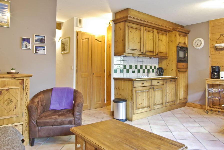 Rent in ski resort 3 room apartment 6 people - Chalet Clos des Etoiles - Chamonix - Living room