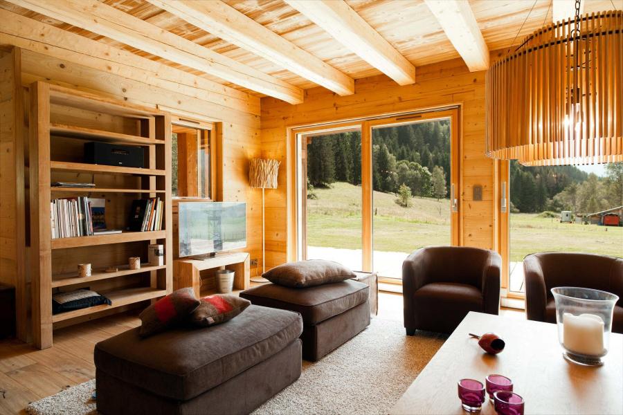 Rent in ski resort 6 room apartment 12 people - Chalet Hévéa - Chamonix - Living room