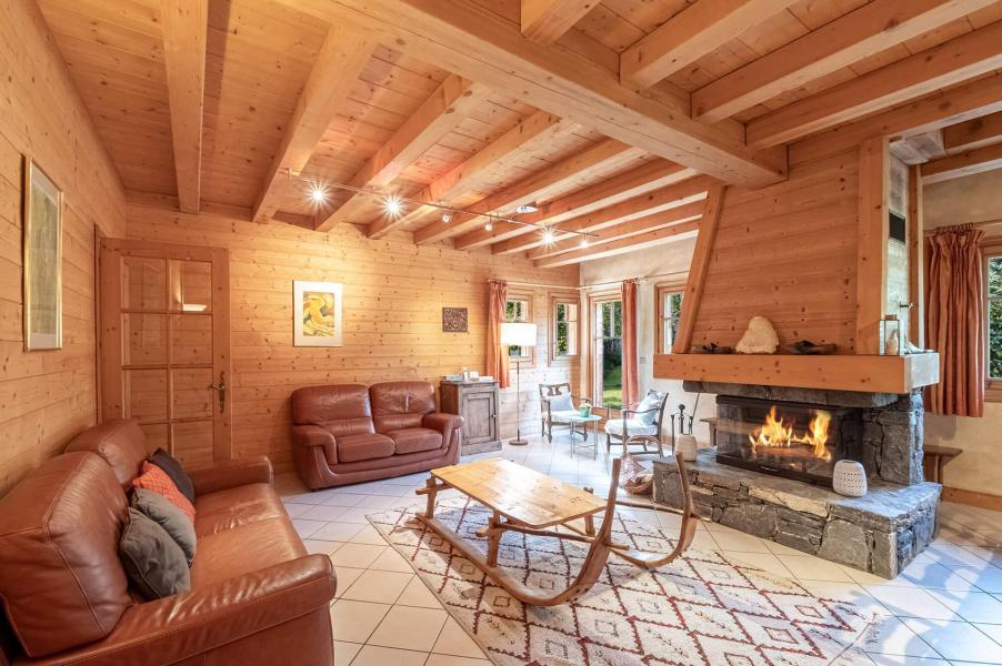 Rent in ski resort 8 room chalet 12 people - Chalet la Persévérance - Chamonix - Living room