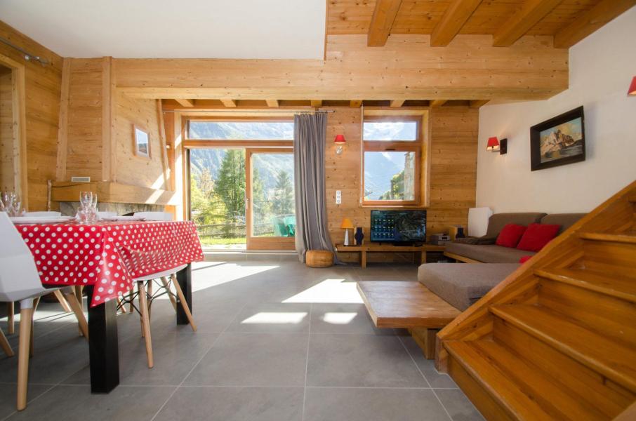Rent in ski resort 4 room chalet 6 people - Chalet le Panorama - Chamonix - Living room