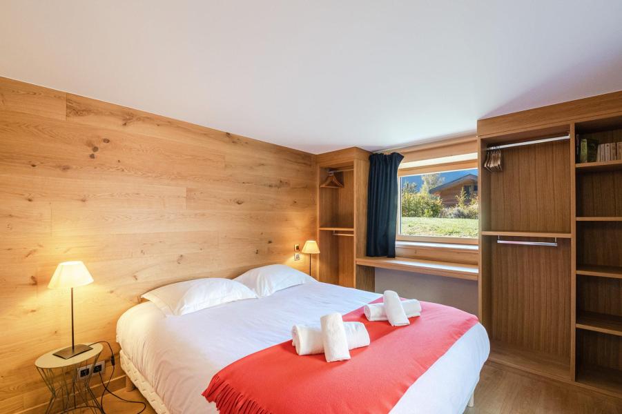 Rent in ski resort 6 room triplex chalet 10 people (SIXTINE) - Chalet Sixtine - Chamonix - Bedroom