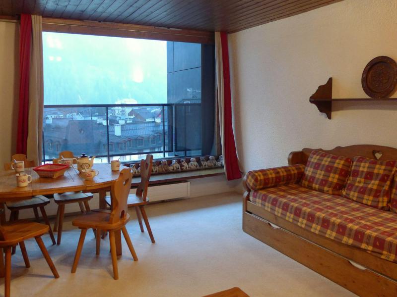 Rent in ski resort 2 room apartment 4 people (1) - L'Outa - Chamonix - Living room