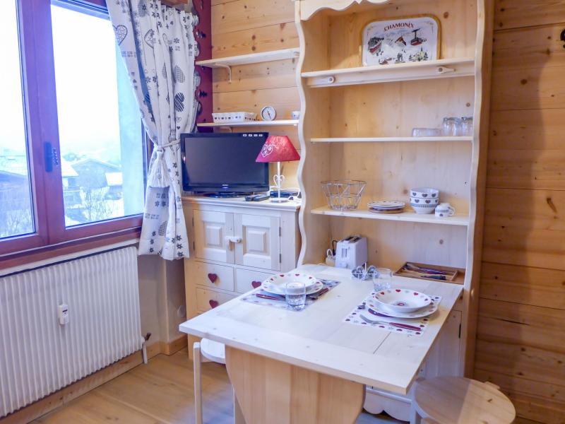 Rent in ski resort 1 room apartment 2 people (6) - Le Bois du Bouchet - Chamonix - Living room