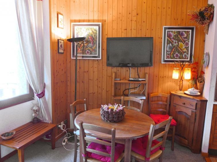 Rent in ski resort 2 room apartment 4 people (7) - Le Carlton - Chamonix - Table