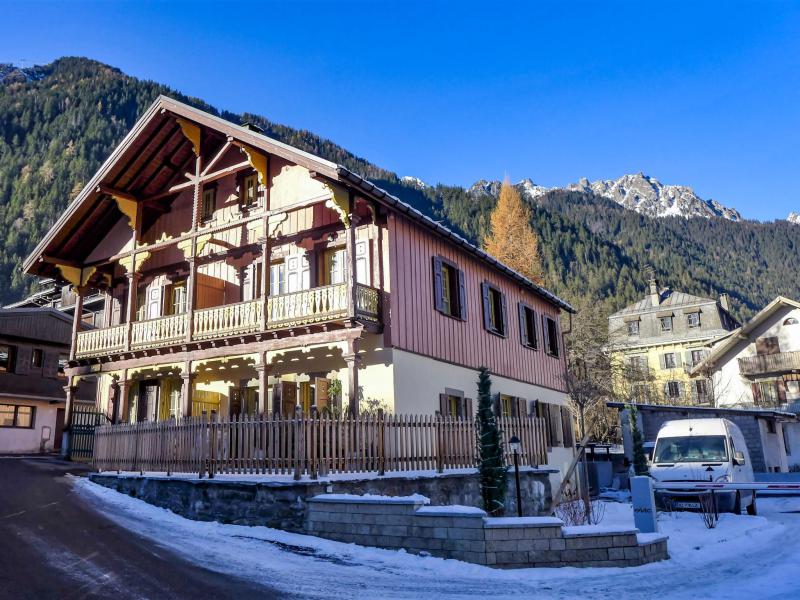 Vacances en montagne Le Chalet Suisse - Chamonix - Extérieur hiver