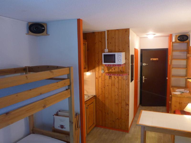 Rent in ski resort 1 room apartment 3 people (5) - Le Triolet - Chamonix - Living room