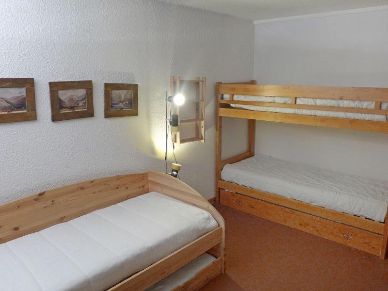 Skiverleih 4-Zimmer-Appartment für 8 Personen (7) - Les Chalets de Champraz - Chamonix - Offener Schlafbereich