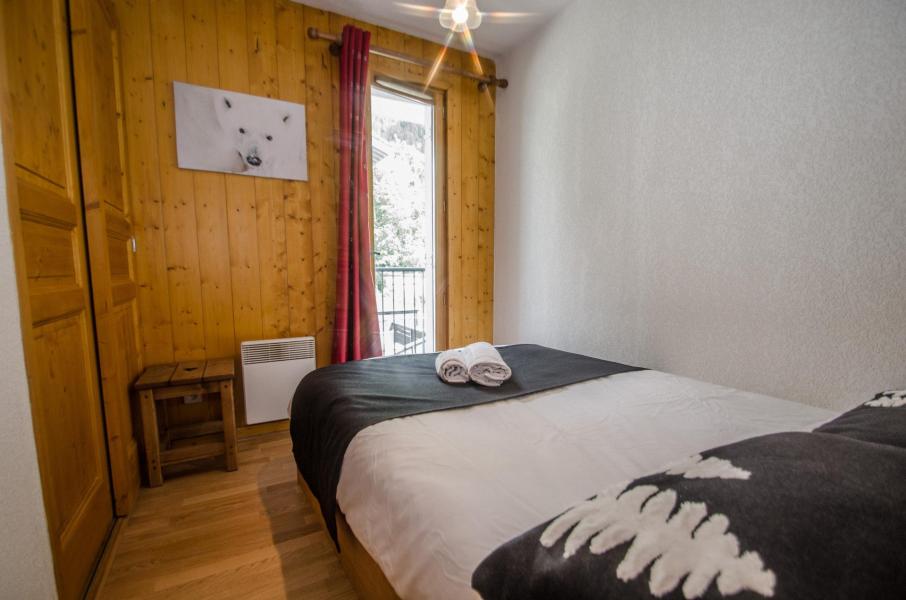 Rent in ski resort 3 room apartment 4 people (LITCHI) - Les Fermes de Montenvers - Chamonix - Bedroom
