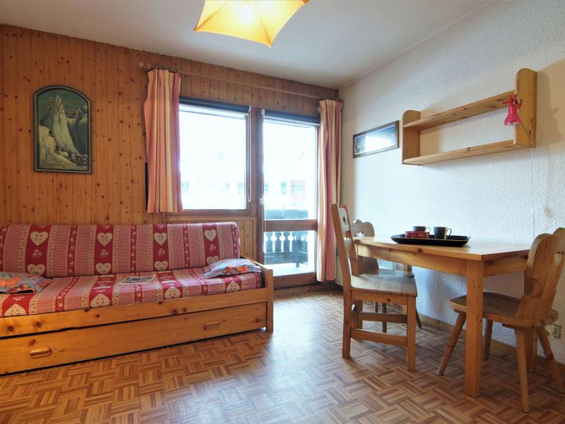 Rent in ski resort 1 room apartment 4 people (4) - Les Jardins du Mont-Blanc - Chamonix - Living room