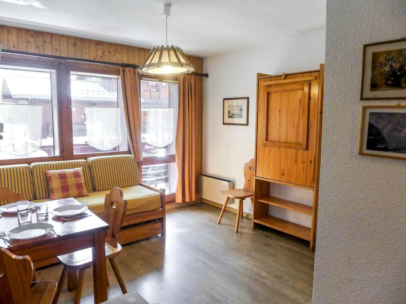 Rent in ski resort 3 room apartment 4 people (5) - Les Jardins du Mont-Blanc - Chamonix - Living room