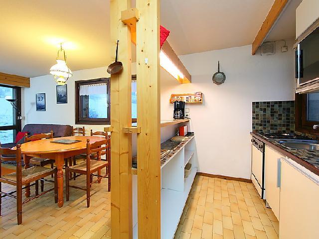 Rent in ski resort 3 room apartment 4 people (2) - Les Pelarnys - Chamonix - Kitchenette