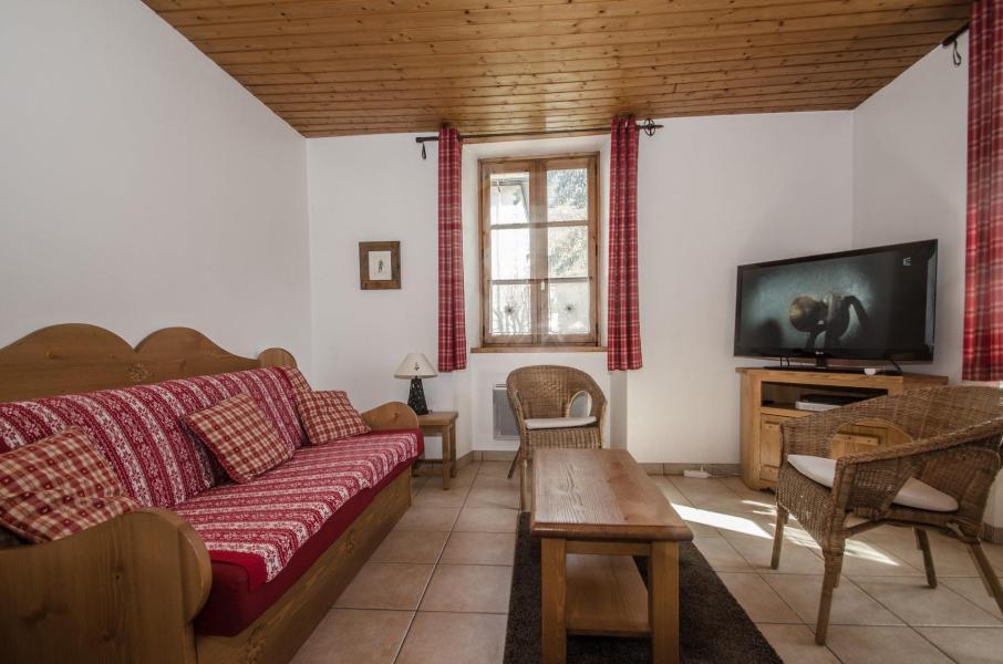 Rent in ski resort 3 room apartment 4 people - Maison de Pays Trevougni - Chamonix - Living room