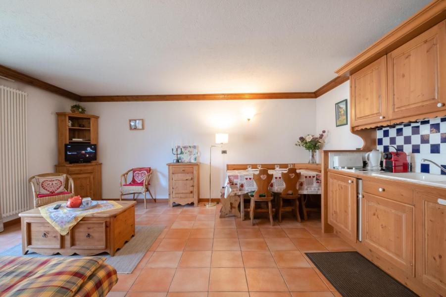 Rent in ski resort 2 room apartment 4 people (GAMMA) - Résidence Alpes 2 - Chamonix - Living room