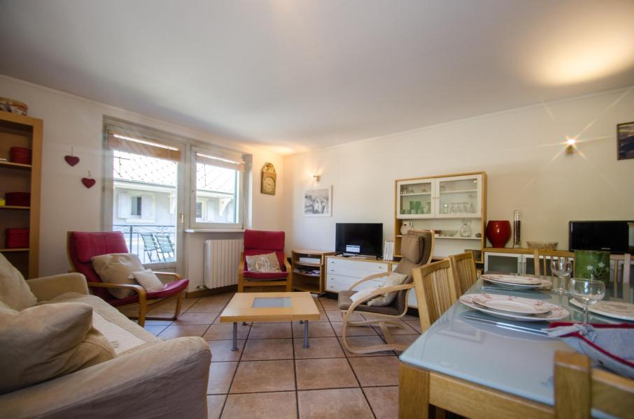 Rent in ski resort 3 room apartment 6 people (AMIJEAN) - Résidence Androsace - Chamonix - Living room