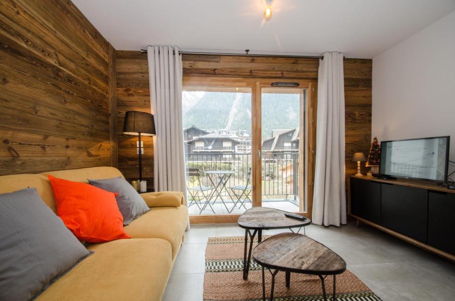 Rent in ski resort 2 room apartment 4 people (JOY) - Résidence Androsace du Lyret - Chamonix - Living room