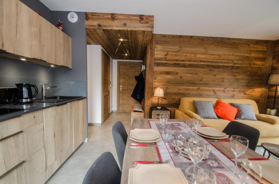 Rent in ski resort 2 room apartment 4 people (JOY) - Résidence Androsace du Lyret - Chamonix - Living room