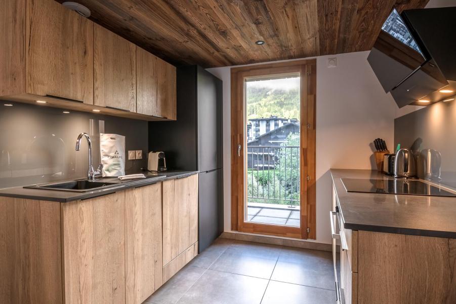 Rent in ski resort 4 room duplex apartment 6 people (HOPE) - Résidence Androsace du Lyret - Chamonix - Kitchen