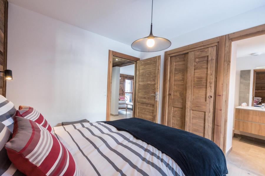 Rent in ski resort 4 room duplex apartment 6 people (PEARL) - Résidence Androsace du Lyret - Chamonix - Bedroom