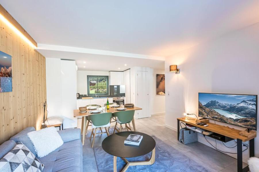Rent in ski resort 3 room apartment 4 people (REFUGE) - Résidence La Cordée - Chamonix - Living room