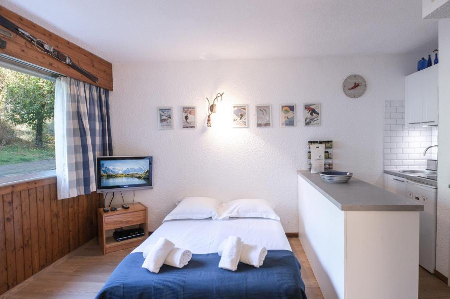 Rent in ski resort Studio 2-4 people (Dale) - Résidence le Clos du Savoy - Chamonix - Living room