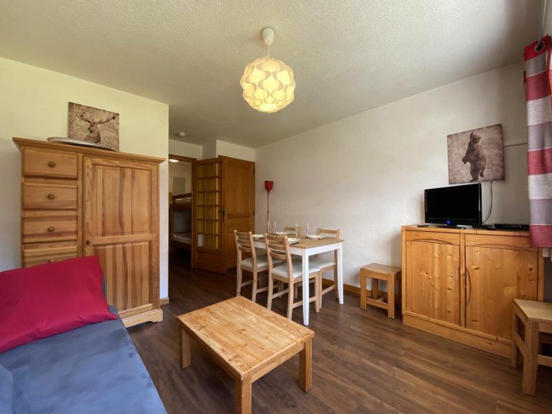 Rent in ski resort Studio sleeping corner 4 people (Mirabel) - Résidence le Clos du Savoy - Chamonix - Living room