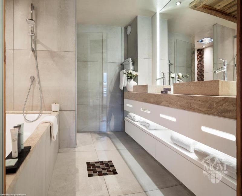 Rent in ski resort 5 room apartment 8 people (L'Ecrin De Jade) - Résidence le Cristal de Jade - Chamonix - Bathroom