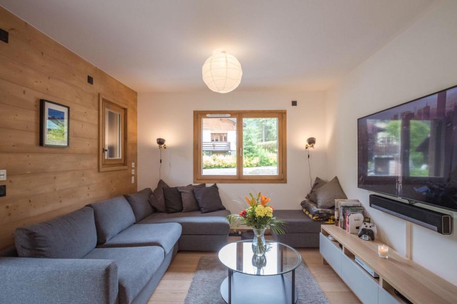 Rent in ski resort 3 room apartment 4 people (YOSEMITE) - Résidence Le Green - Chamonix - Living room