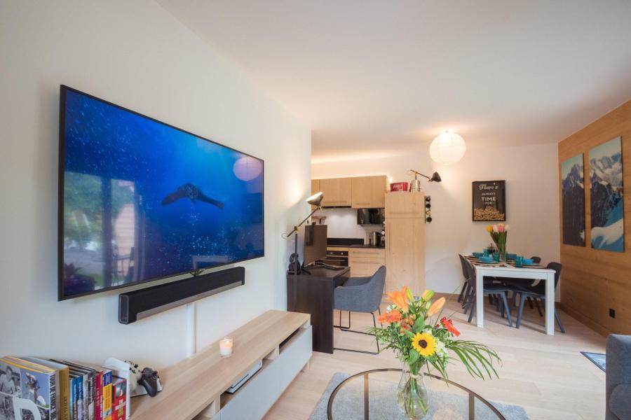 Rent in ski resort 3 room apartment 4 people (YOSEMITE) - Résidence Le Green - Chamonix - Living room