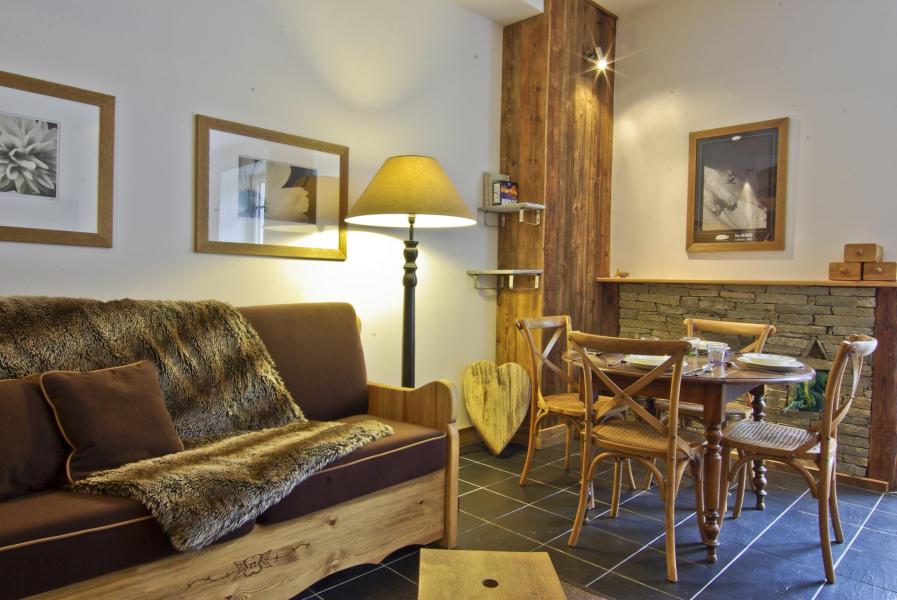 Rent in ski resort 2 room apartment 4 people (icone) - Résidence le Majestic - Chamonix - Living room