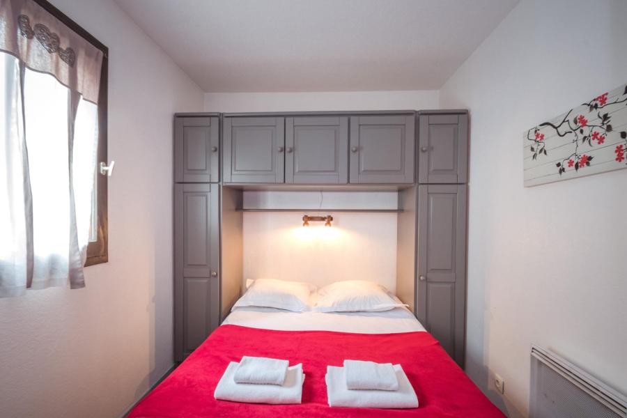 Rent in ski resort 2 room apartment cabin 2-4 people - Résidence le Triolet - Chamonix - Bedroom
