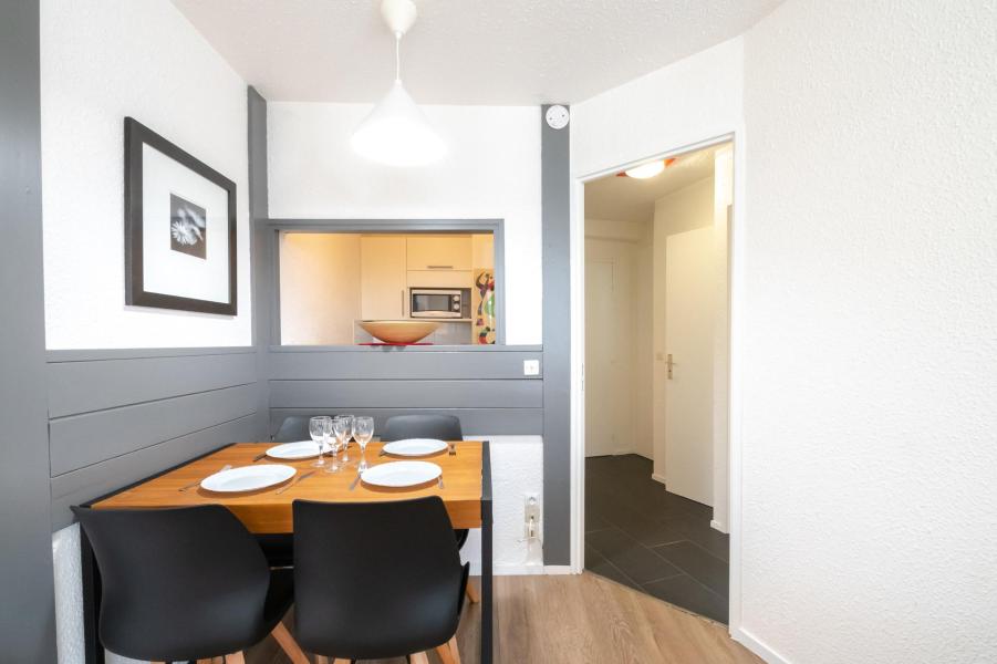 Rent in ski resort 2 room apartment 4 people (Aiguille) - Résidence les Jonquilles - Chamonix - Living room