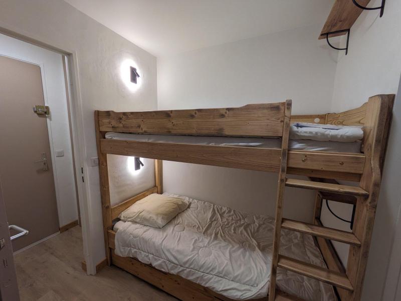 Rent in ski resort 2 room apartment 4 people (Charmoz) - Résidence les Jonquilles - Chamonix - Bedroom