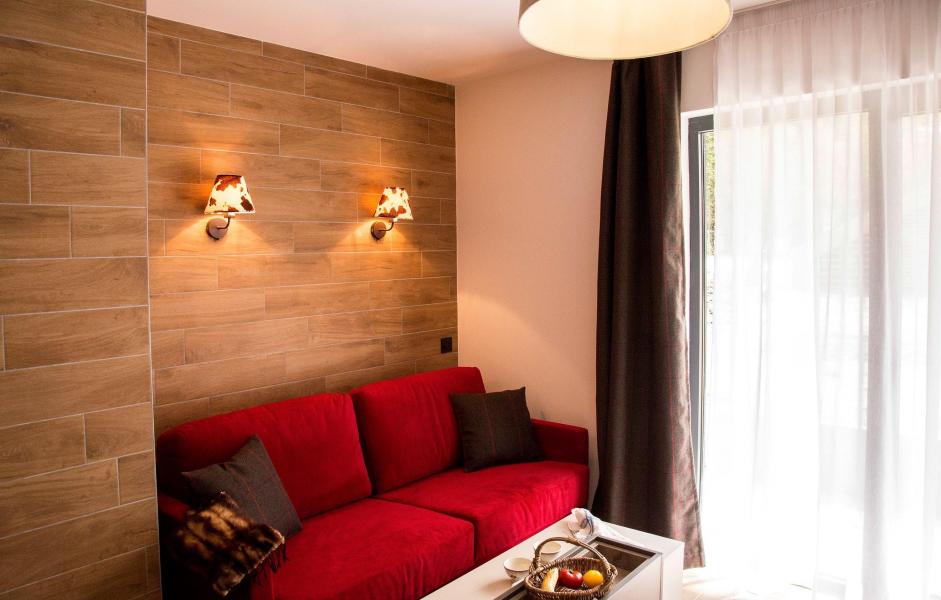 Rent in ski resort Résidence Prestige Isatis - Chamonix - Living room