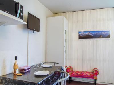 Rent in ski resort 1 room apartment 2 people (3) - Arve 1 et 2 - Chamonix - Living room