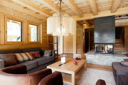 Rent in ski resort 6 room apartment 12 people - Chalet Hévéa - Chamonix - Living room