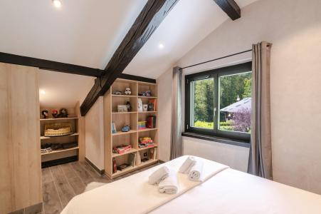 Rent in ski resort 5 room triplex apartment 8 people (ALYSSE) - Chalet le Sorbier - Chamonix - Bedroom