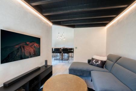 Rent in ski resort 5 room triplex apartment 8 people (ALYSSE) - Chalet le Sorbier - Chamonix - Living room